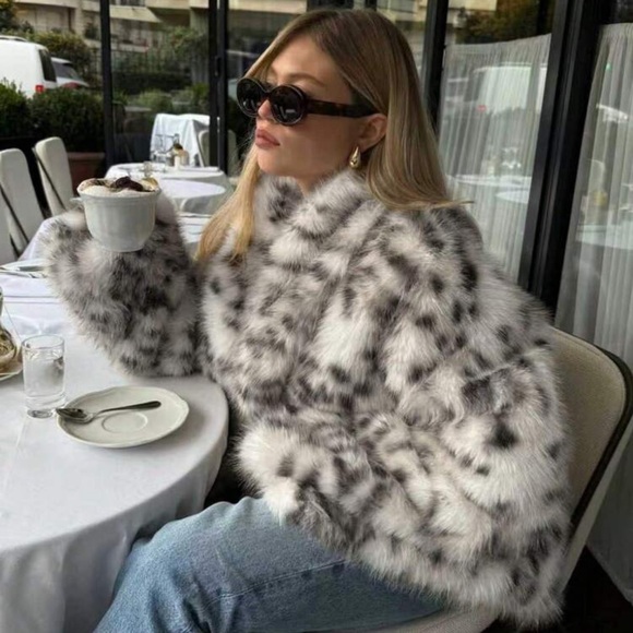 Luxury vintage style faux fur leopard fur coat gray white fur trimmed - Picture 2 of 13
